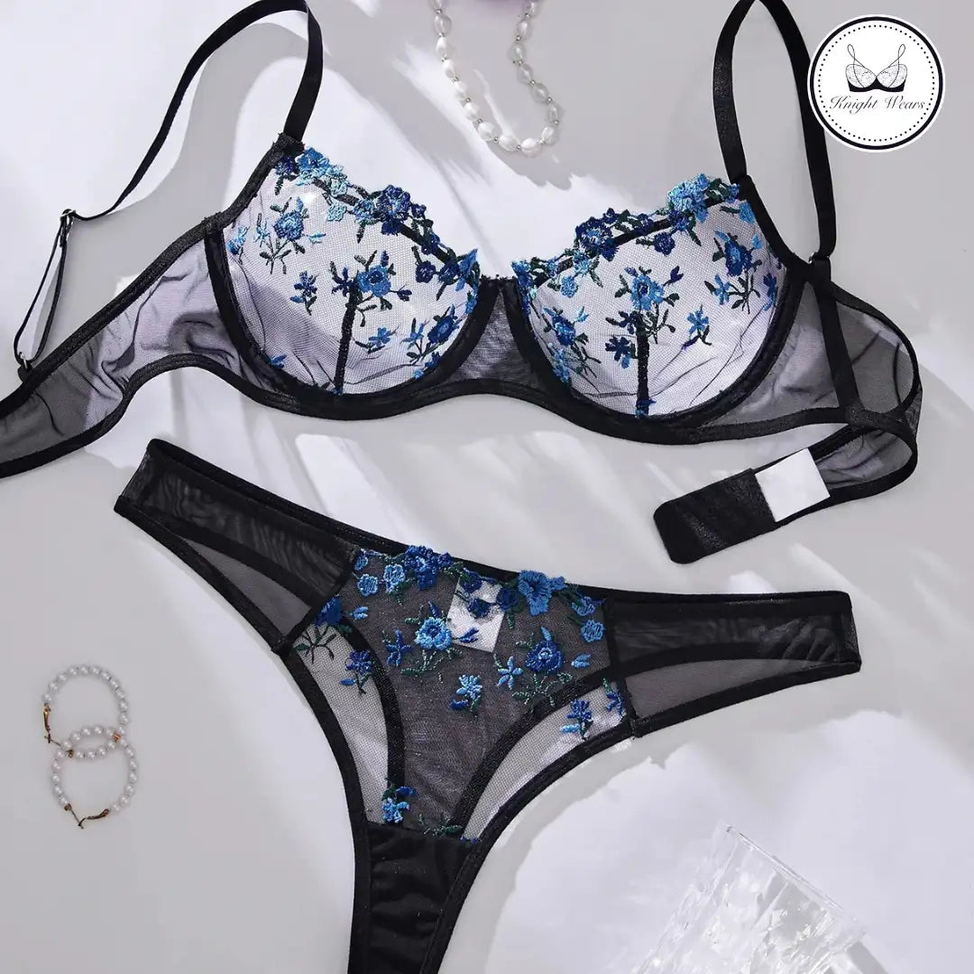 Floral mesh pushup set.