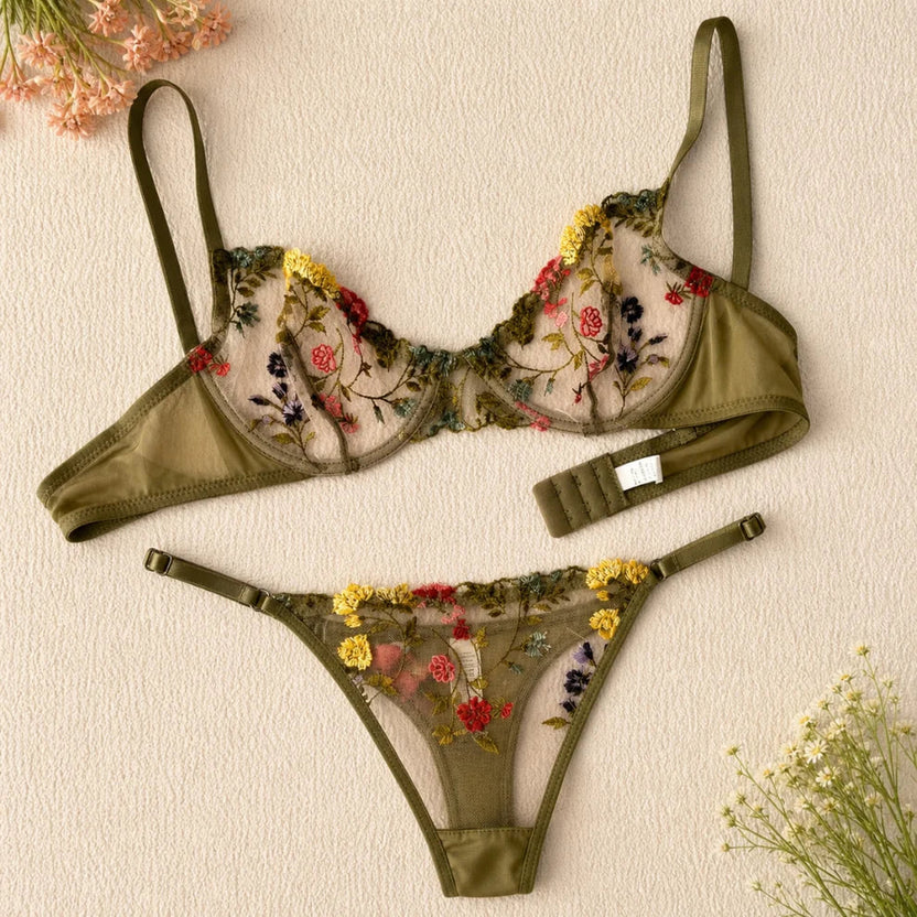Floral mesh pushup set.
