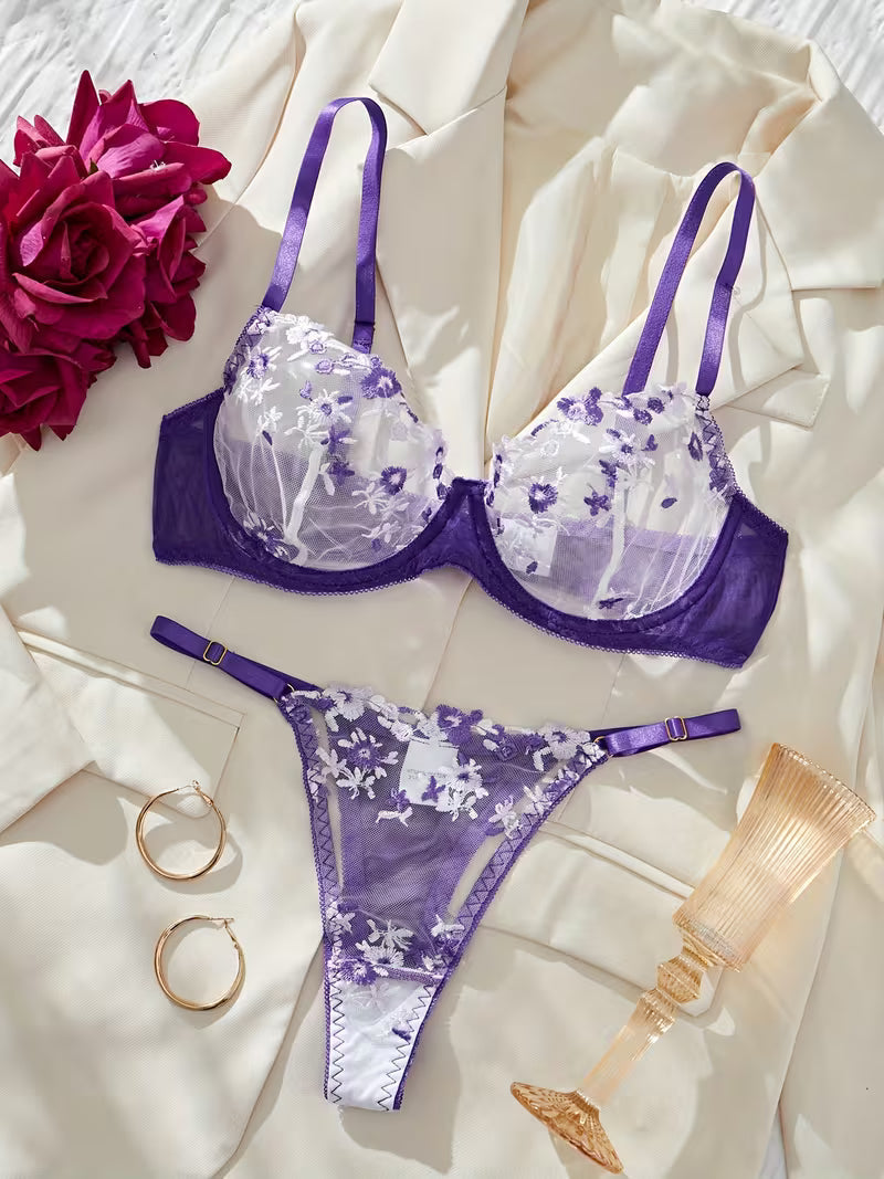 Floral mesh pushup set.