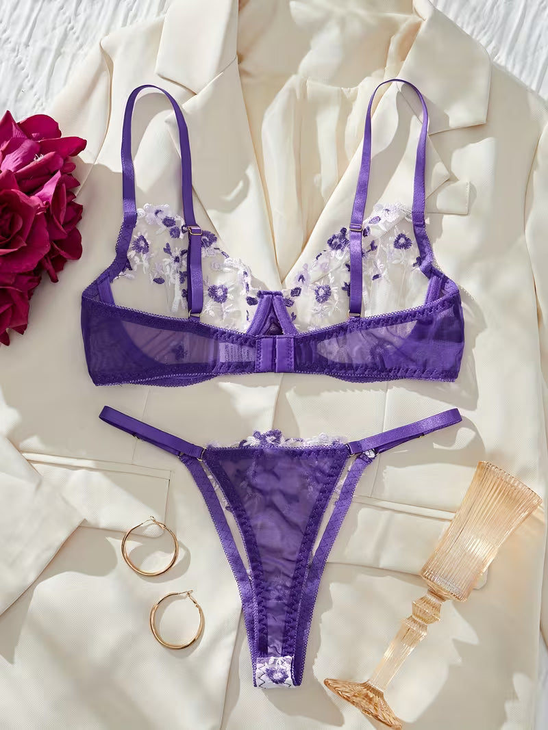 Floral mesh pushup set.